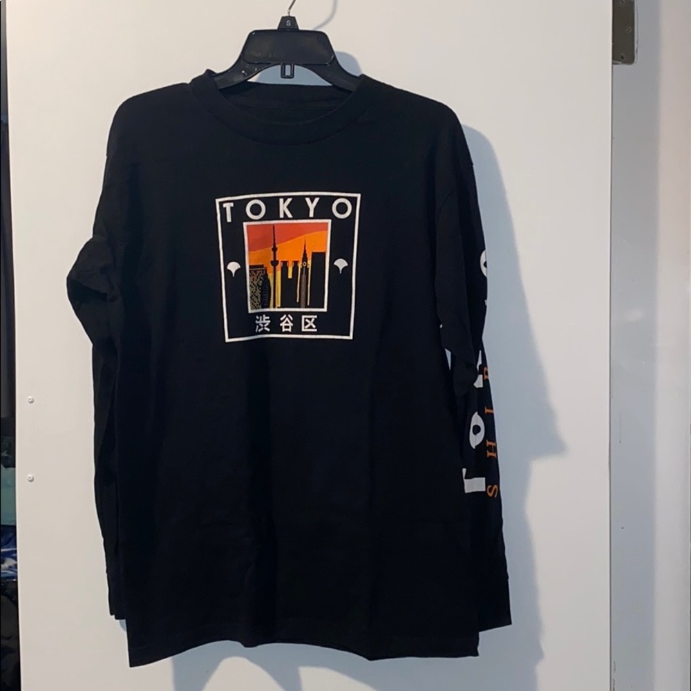 Tokyo Black Graphic Long Sleeve